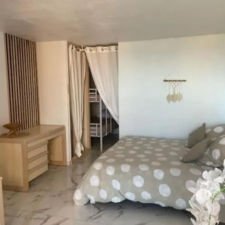 Appartement En Front De Mer Sete Exterior photo