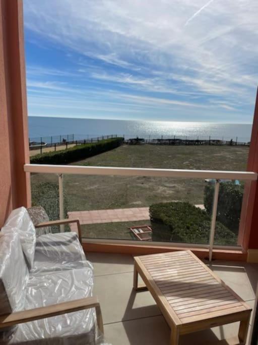 En Front De Apartment Sète