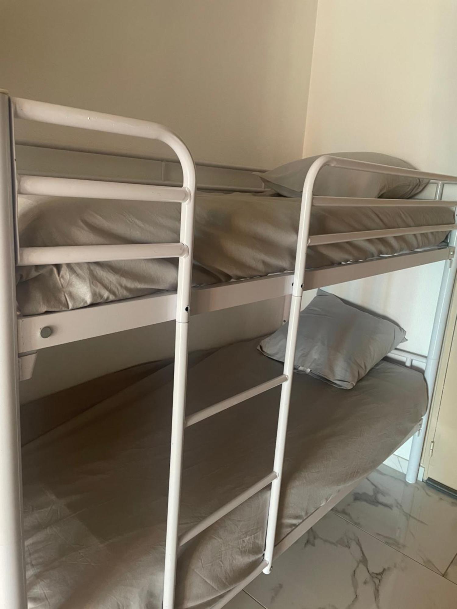 Apartment En Front De *